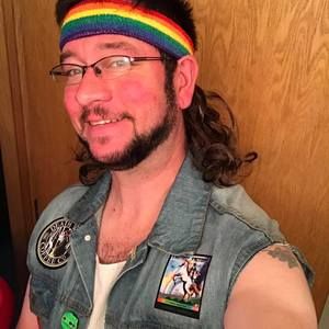 Meet your Posher, Lowell